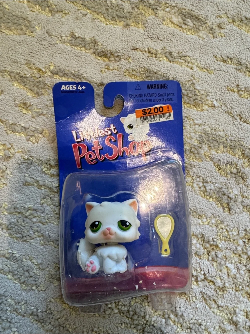 Littlest Pet Shop White Kitty with Yellow Mirror Accessory